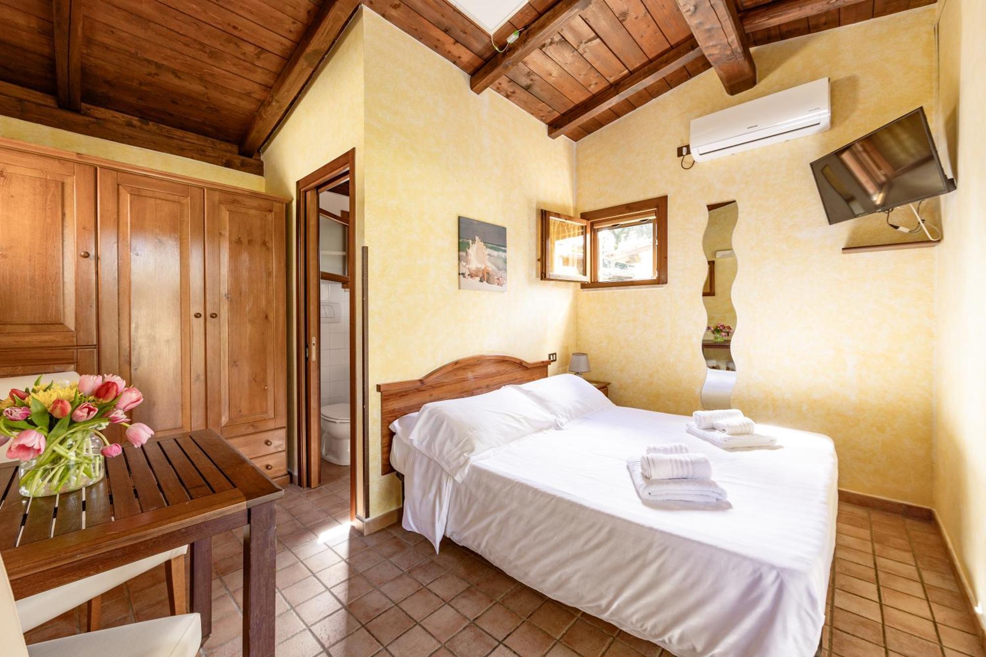 Holiday Village Fondi Buitenkant foto