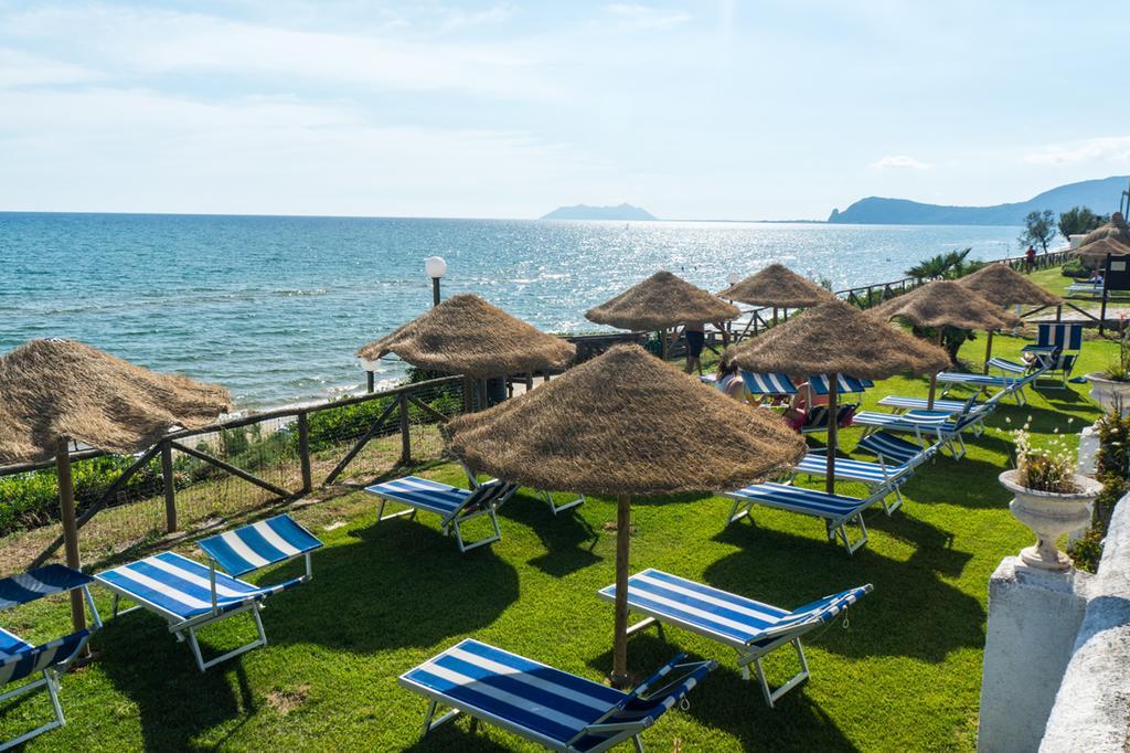 Holiday Village Fondi Buitenkant foto